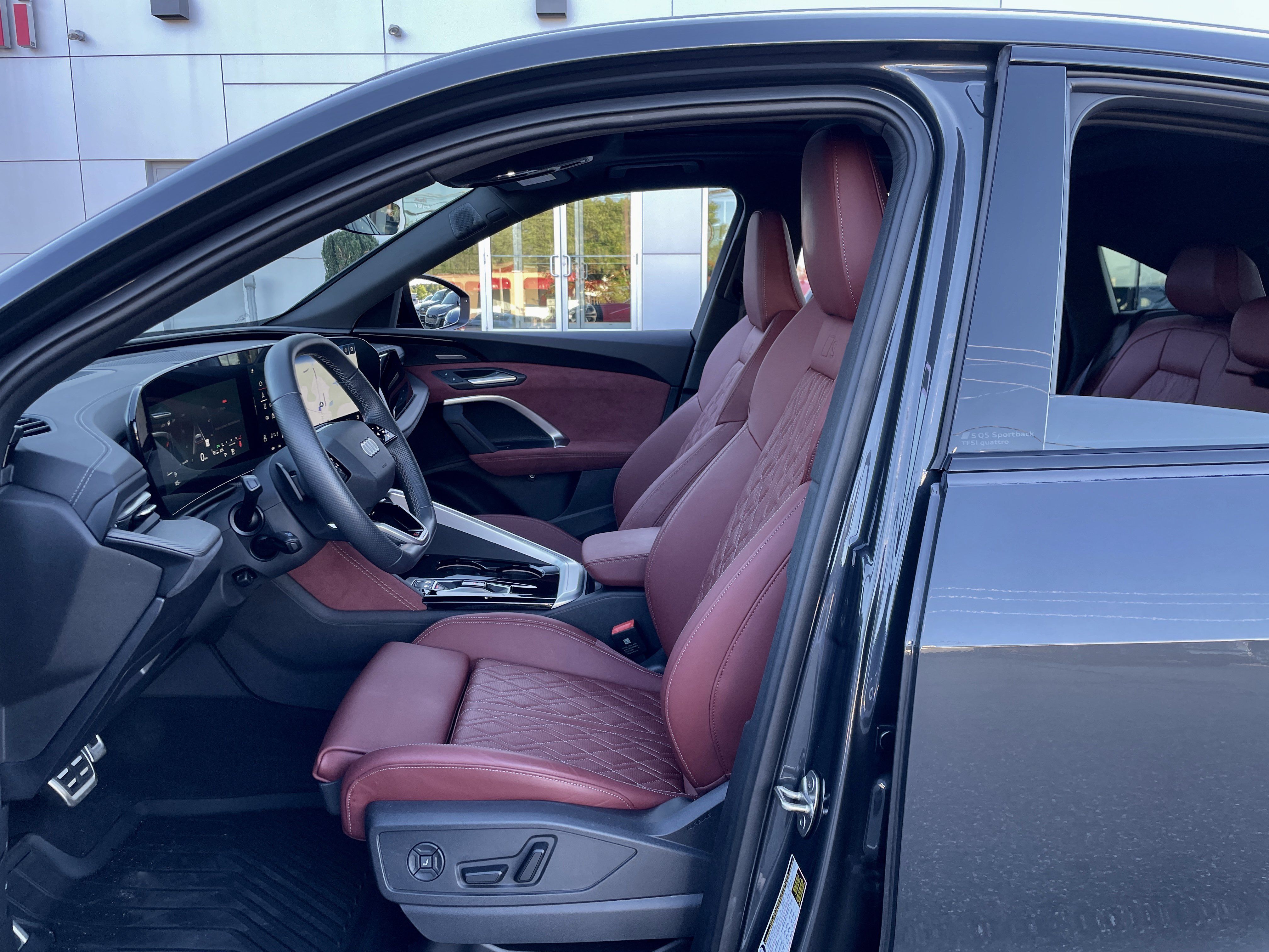 Certified 2025 Audi SQ5 Premium Plus w/ Premium Plus Package AWD/4WD image 7