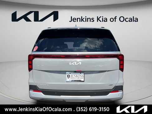 New 2026 Kia Carnival EX FWD image 4