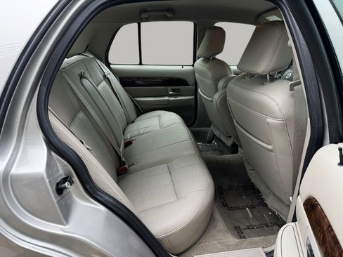 Used 2010 Mercury Grand Marquis LS RWD image 18