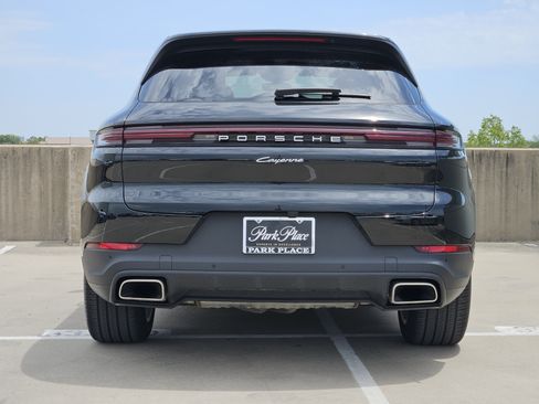 Certified 2026 Porsche Cayenne AWD/4WD image 7