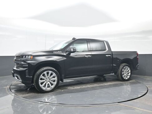 Used 2020 Chevrolet Silverado 1500 High Country w/ Technology Package AWD/4WD image 2