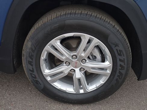 Used 2024 GMC Terrain SLE AWD/4WD image 10