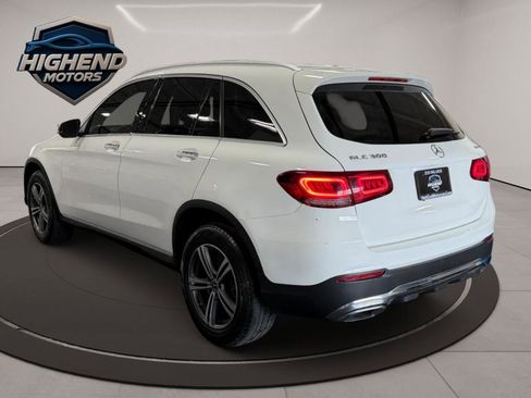Used 2020 Mercedes-Benz GLC 300 4MATIC w/ Premium Package image 4