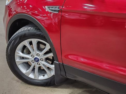 Used 2019 Ford Escape SEL image 23