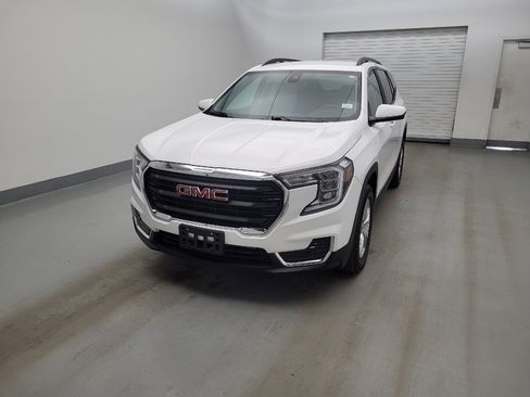 Used 2023 GMC Terrain SLE w/ Driver Convenience Package FWD image 15