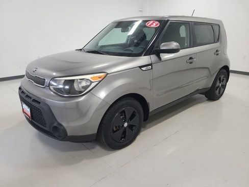 Used 2015 Kia Soul FWD image 26