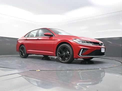 New 2026 Volkswagen Jetta SE FWD image 21