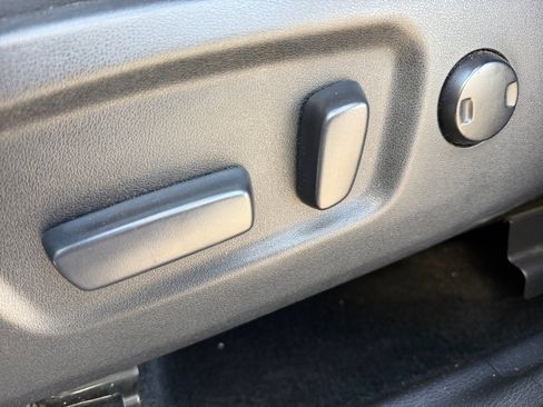 Used 2015 Toyota Highlander XLE AWD/4WD image 14