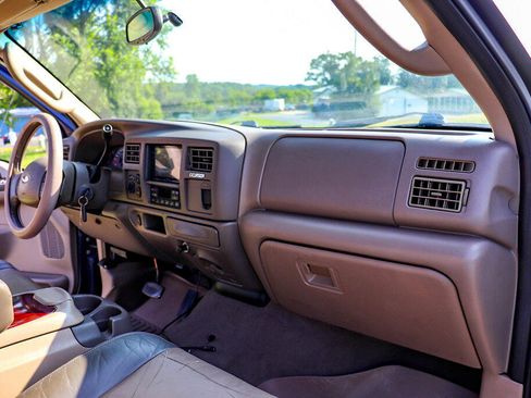 Used 2003 Ford Excursion Eddie Bauer image 35