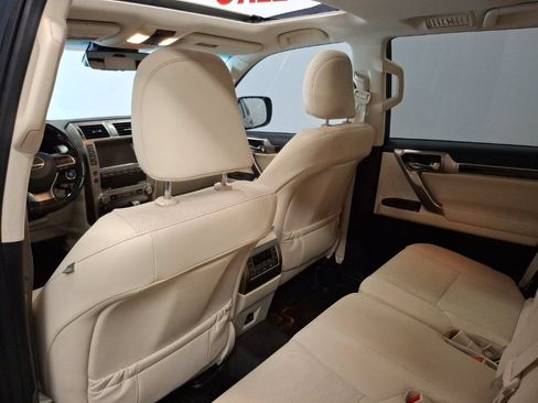 Used 2021 Lexus GX 460 Premium w/ Premium Package AWD/4WD image 14