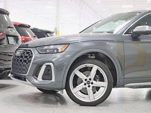 Used 2024 Audi SQ5 Premium w/ 21" Wheel Package AWD/4WD image 2