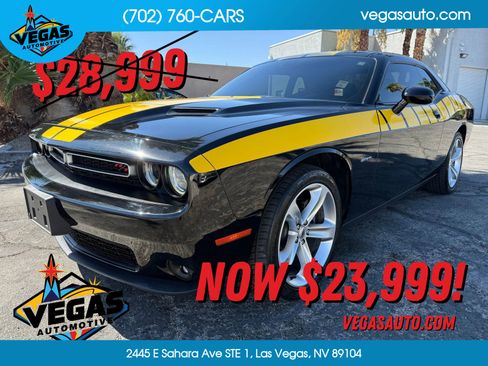 Used 2018 Dodge Challenger R/T w/ Driver Convenience Group image 1