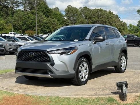 Used 2022 Toyota Corolla Cross L FWD image 3