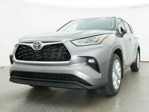 New 2026 Toyota Highlander Limited AWD/4WD image 19