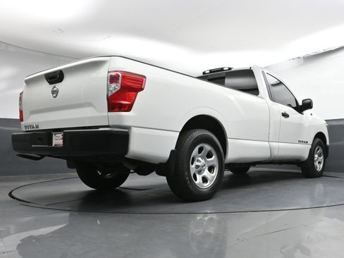 Used 2019 Nissan Titan S image 23