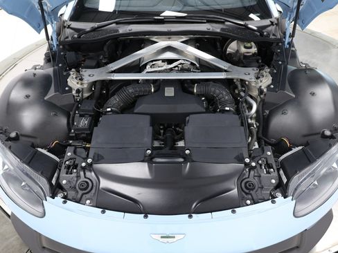 Used 2020 Aston Martin V8 Vantage Coupe RWD image 88