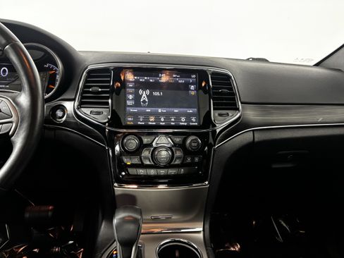 Used 2019 Jeep Grand Cherokee Limited image 30