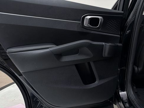 Used 2022 Kia Sorento LX image 22