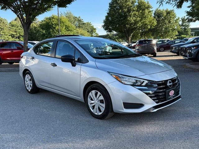 Used 2025 Nissan Versa S FWD image 1