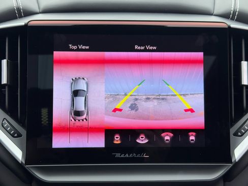 Used 2022 Maserati Ghibli Trofeo image 29