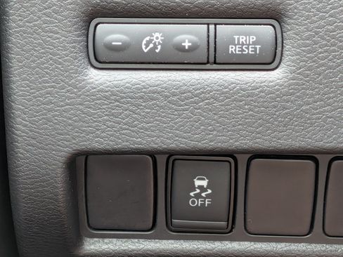 Used 2017 Nissan Murano SV w/ Premium Plus Package FWD image 23