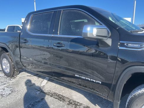 New 2026 GMC Sierra 1500 SLE w/ Preferred Package AWD/4WD image 4