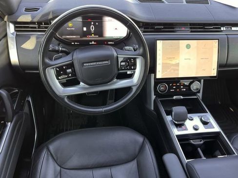 Used 2023 Land Rover Range Rover SE image 10