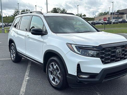 Used 2023 Honda Passport TrailSport image 1