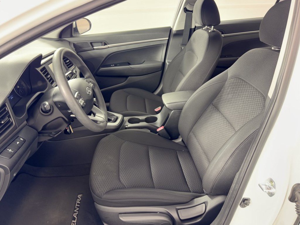 Used 2020 Hyundai Elantra SE w/ Cargo Package (C1) FWD image 5