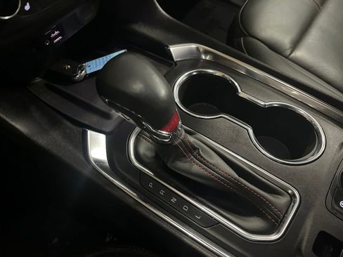 Used 2023 Chevrolet Traverse RS image 28