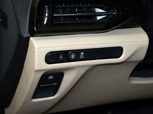 Used 2023 Acura MDX SH-AWD image 26