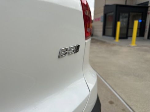 Certified 2025 Volvo XC40 B5 Core image 36