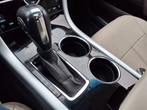 Used 2012 Ford Edge Limited image 24