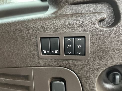 Used 2019 GMC Yukon XL Denali w/ Denali Ultimate Package image 19