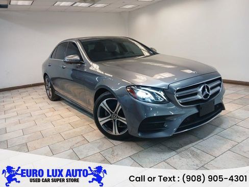 Used 2019 Mercedes-Benz E 300 4MATIC w/ Premium 1 Package image 1