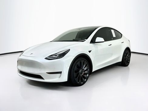 Used 2022 Tesla Model Y Performance AWD/4WD image 3