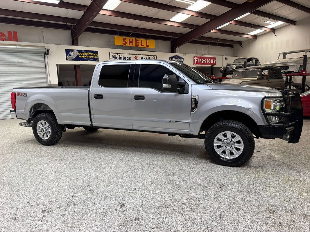 Used 2022 Ford F350 XLT AWD/4WD image 10