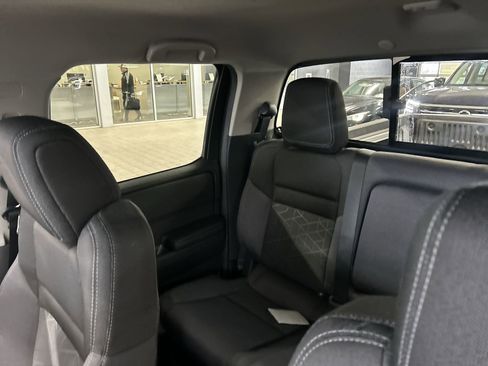 New 2026 Nissan Frontier SV w/ SV Convenience Package image 5