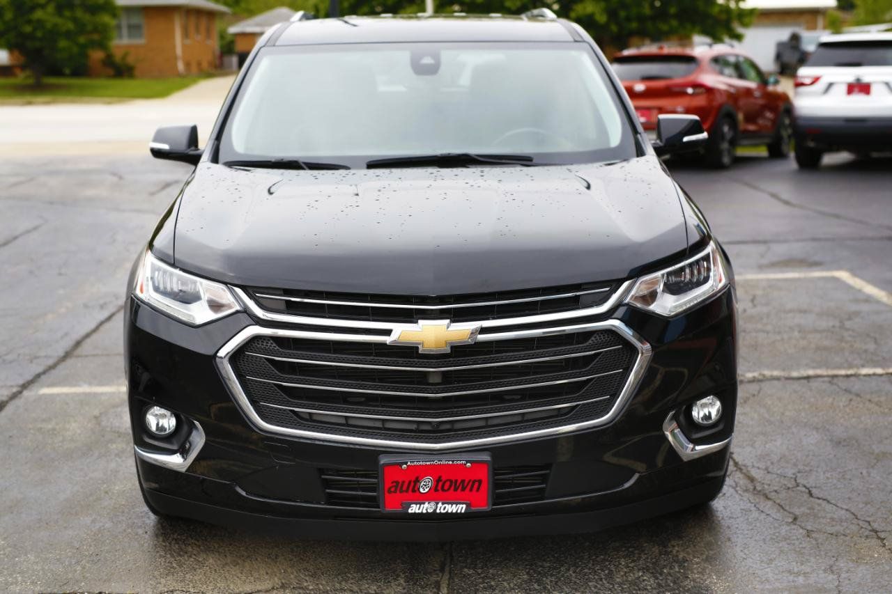 Used 2018 Chevrolet Traverse Premier w/ Driver Confidence II Package FWD image 2