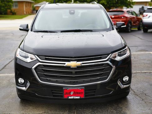 Used 2018 Chevrolet Traverse Premier w/ Driver Confidence II Package FWD image 2