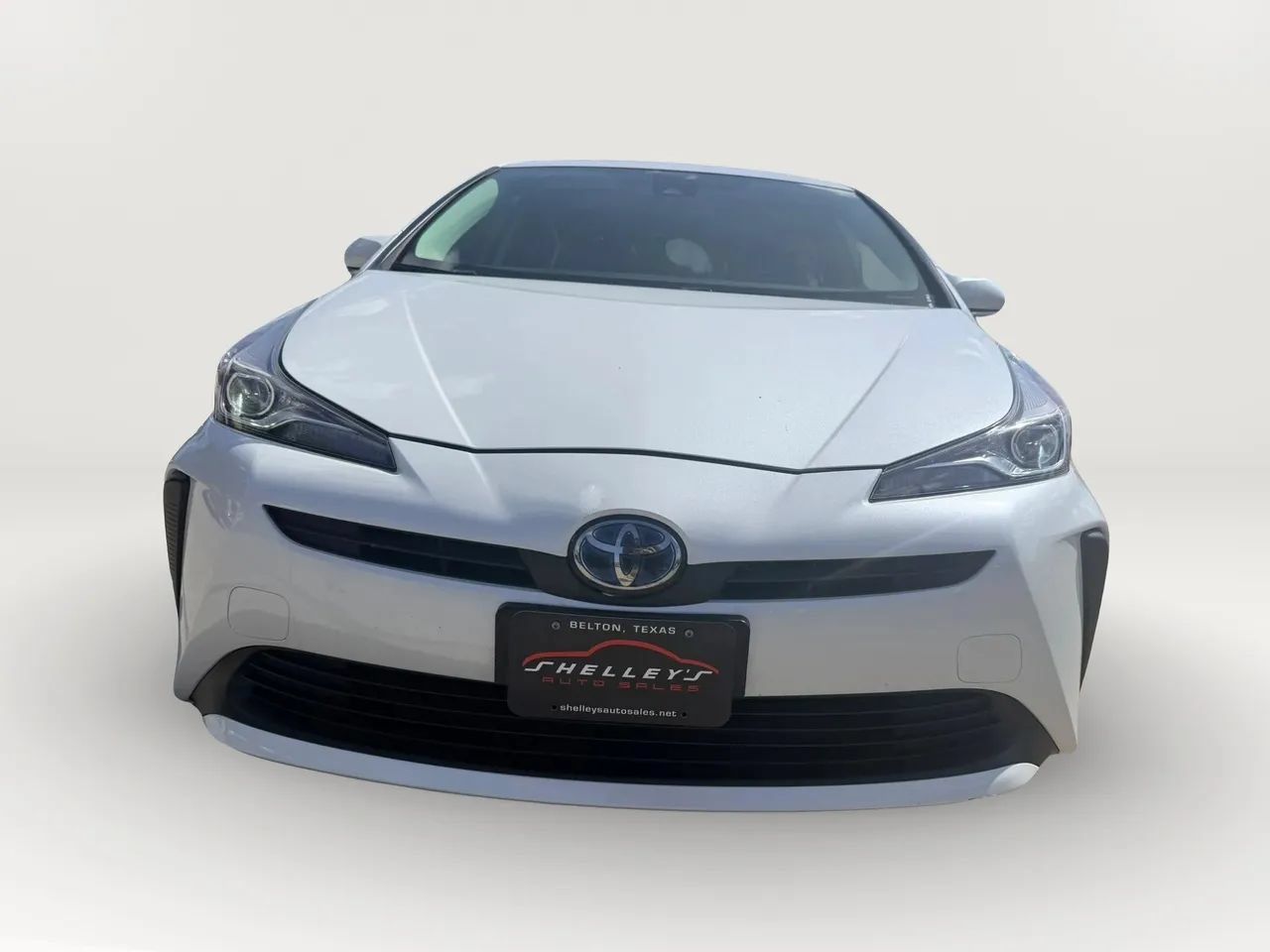 Used 2022 Toyota Prius L Eco FWD image 3