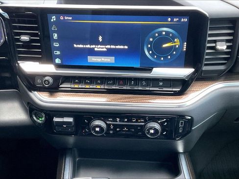 Used 2022 Chevrolet Silverado 1500 LT Trail Boss w/ LT Trail Boss Premium Package image 10