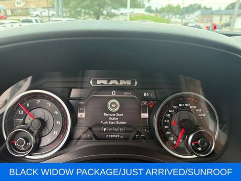 Used 2022 RAM 1500 Big Horn AWD/4WD image 14