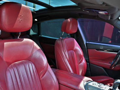 Used 2017 Maserati Levante image 20