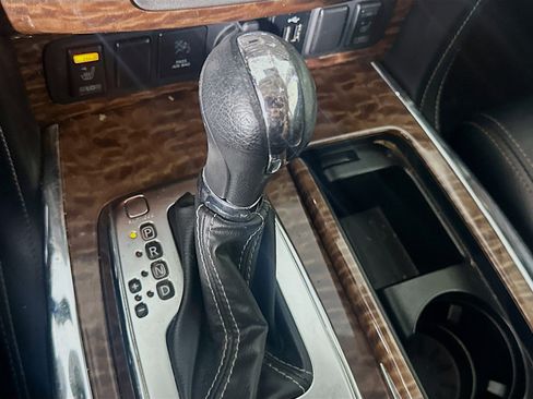 Used 2020 Nissan Armada SL w/ Premium Package image 24