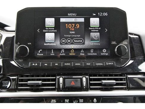 Used 2025 Nissan Pathfinder SL AWD/4WD image 22
