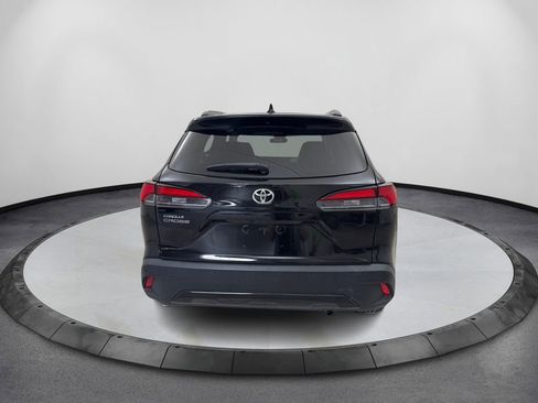 Used 2022 Toyota Corolla Cross XLE FWD image 6