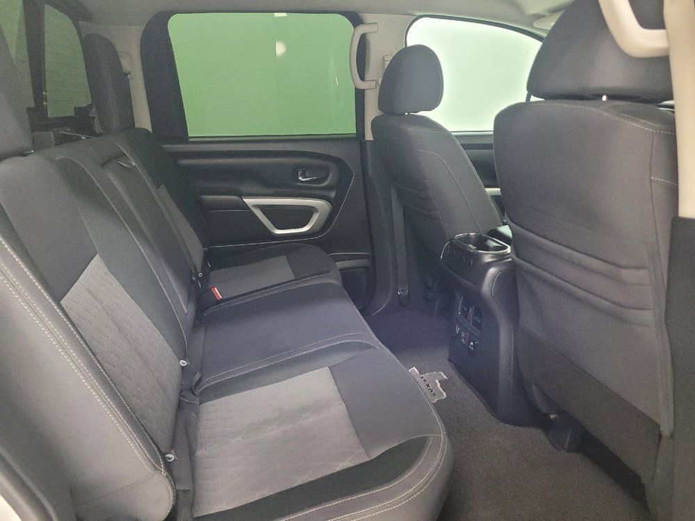 Used 2020 Nissan Titan SV w/ SV Convenience Package RWD image 19