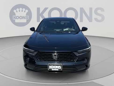 Used 2023 Honda Accord Sport image 11
