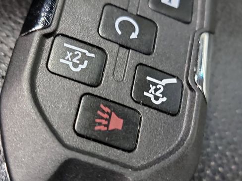 Used 2020 GMC Yukon SLT AWD/4WD image 32